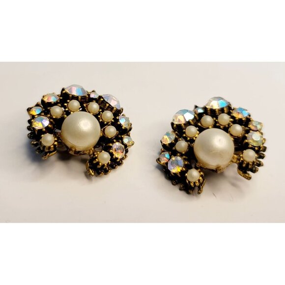 Vintage Clip Earrings Clear Rhinestone and White Faux Pearl Clip Gold Tone PR23 - Picture 9 of 9